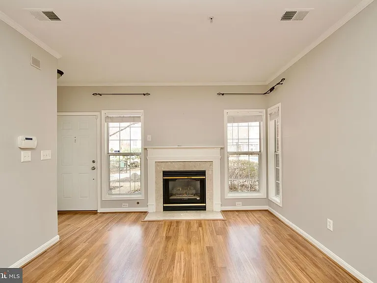 2324 Henshaw Pl #3 — Photo 4