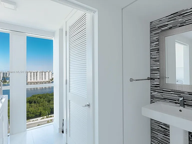 400 Sunny Isles Blvd #2008 — Photo 42