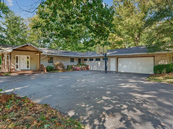 2160 S Ridgeview Rd, Logansport, IN 46947