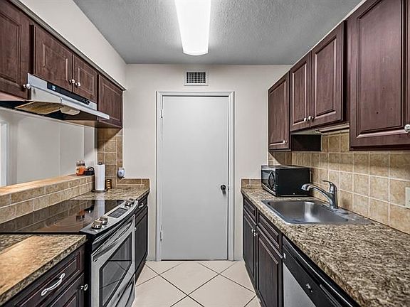 2nd image of 2311 N Congress Ave #32
