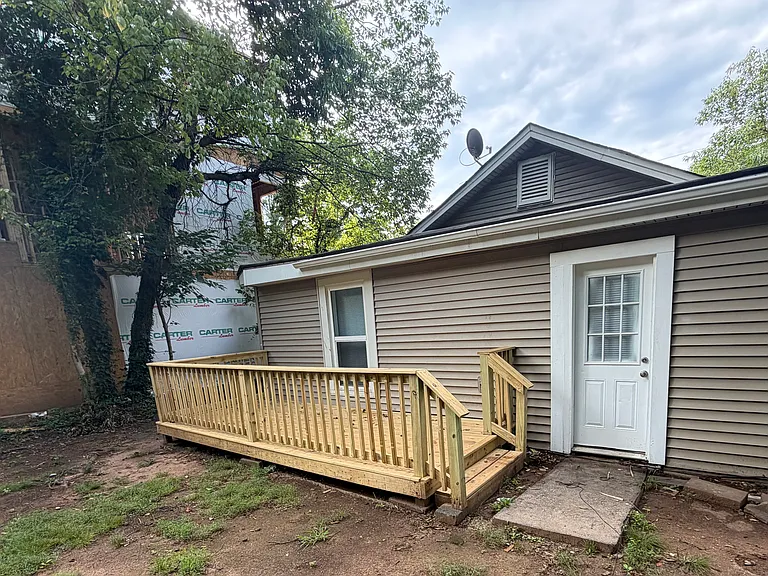 2416 Dundeen St — Photo 8