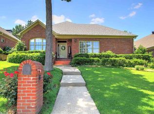 6 Spy Glass Ln, Little Rock, AR 72212