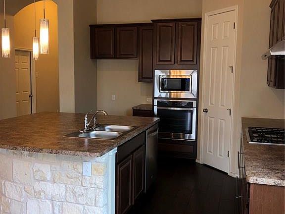 4th image of 112 Assisi Ln