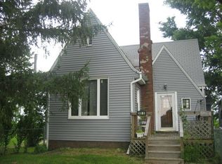 305 S Main St, Dana, IL 61321