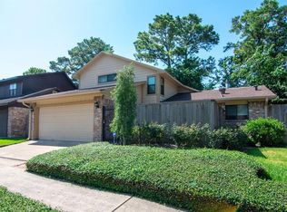 5019 Birchmont Dr, Houston, TX 77091