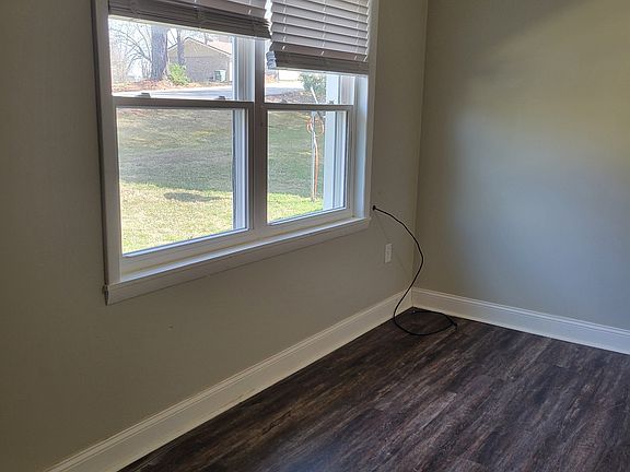 3rd image of 219 Stone Dr #2