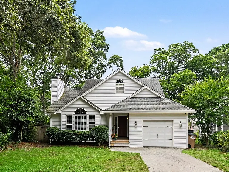 333 Riverland Dr — Photo 2