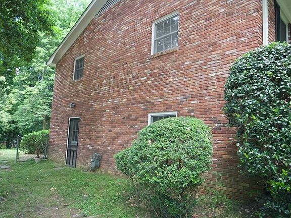 4th image of 10 Gladesworth Dr