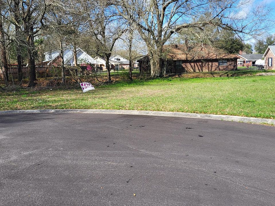 1st image of 212 Indigo Dr