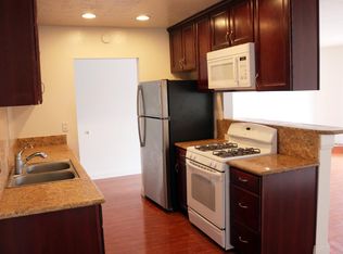 2411 Prospect Ave, Hermosa Beach, CA 90254