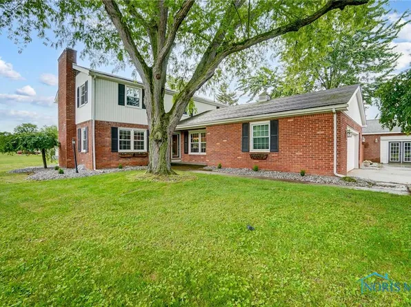 1377 Conneaut Ave, Bowling Green, OH 43402