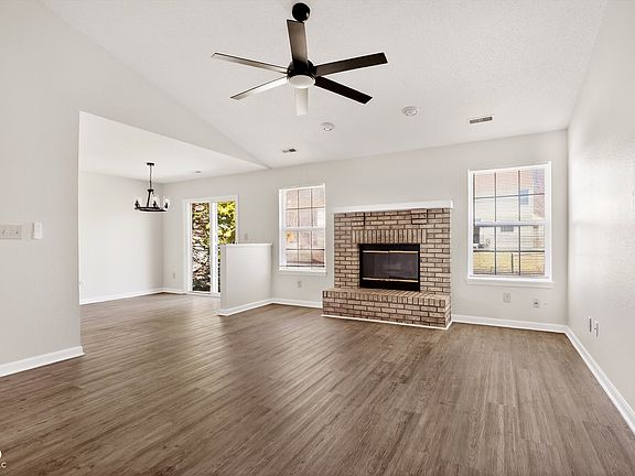 5th image of 613 Woodfield Cir