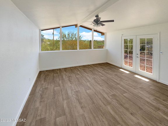 3rd image of 5512 N El Sirio Dr