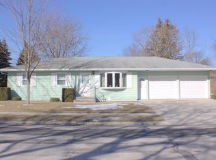 1703 Jackson St, NEW HOLSTEIN, WI 53061