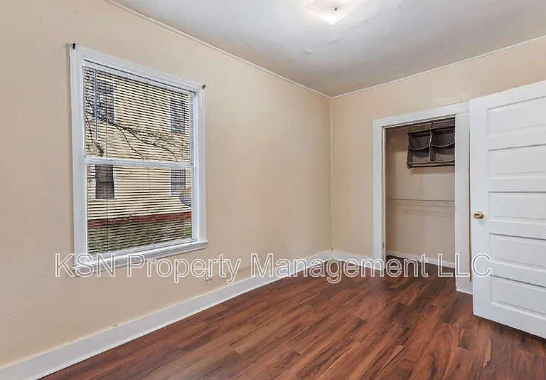 1921 Reynolds St — Photo 17