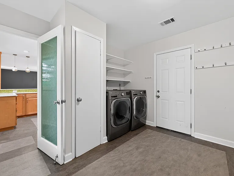 6700 La Salle Dr — Photo 28