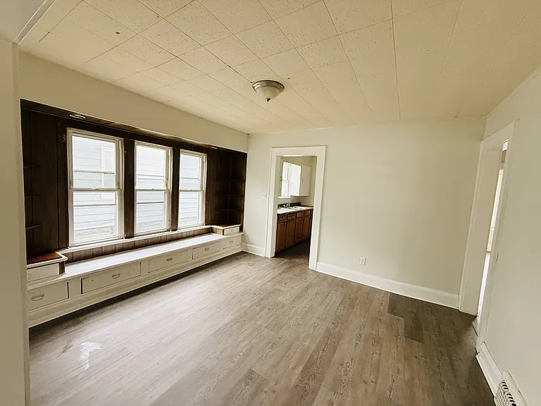 9302 Rosewood Ave — Photo 11