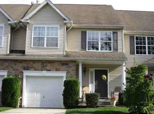 220 Hidden Dr, Blackwood, NJ 08012