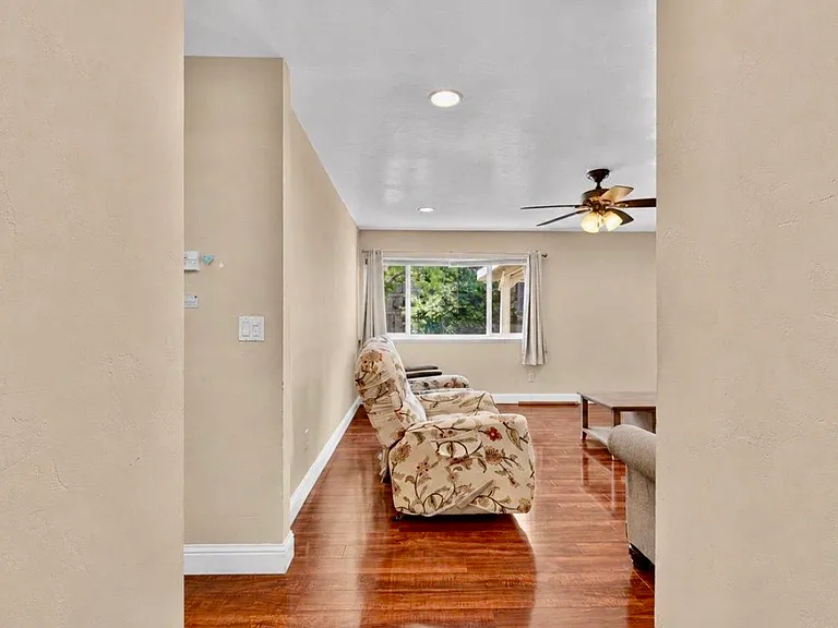 4073 Farmer Way — Photo 3