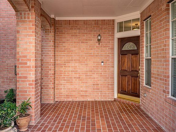 4th image of 4014 Lime Creek Dr