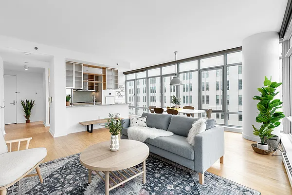 Sold by Compass | media 18