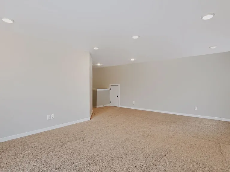 213 Snapdragon Dr — Photo 32