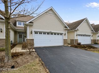 657 Shoreline Dr, Grayslake, IL 60030