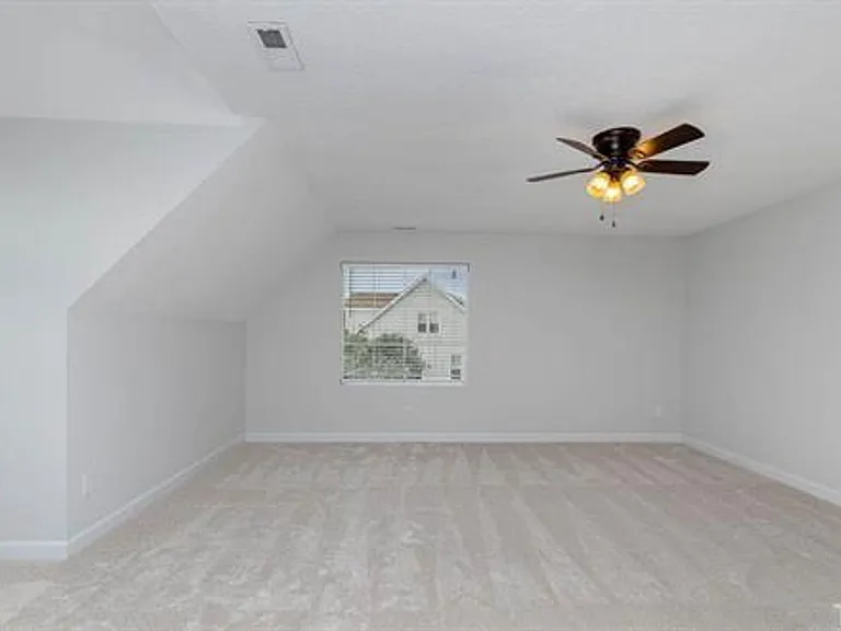113 Ashton Ln — Photo 16