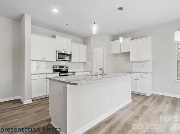 123 Pinnacle Xing, Shelby, NC 28152