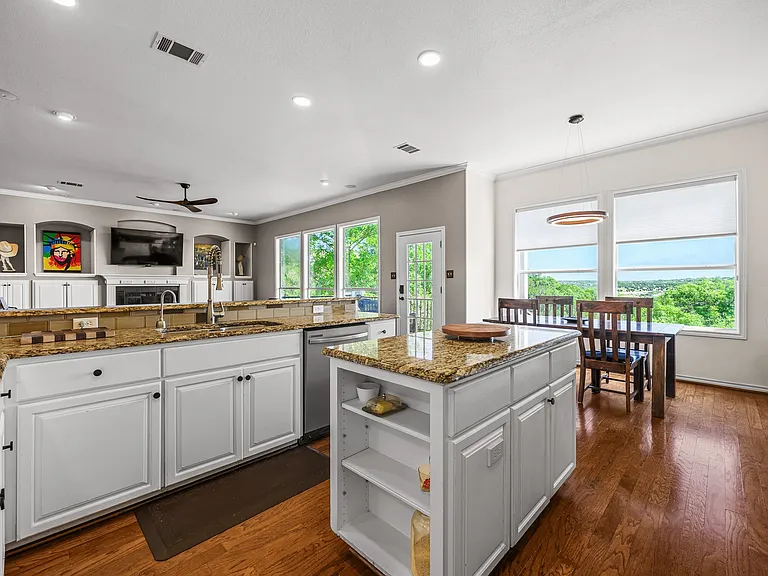 5004 Valburn Ct — Photo 4