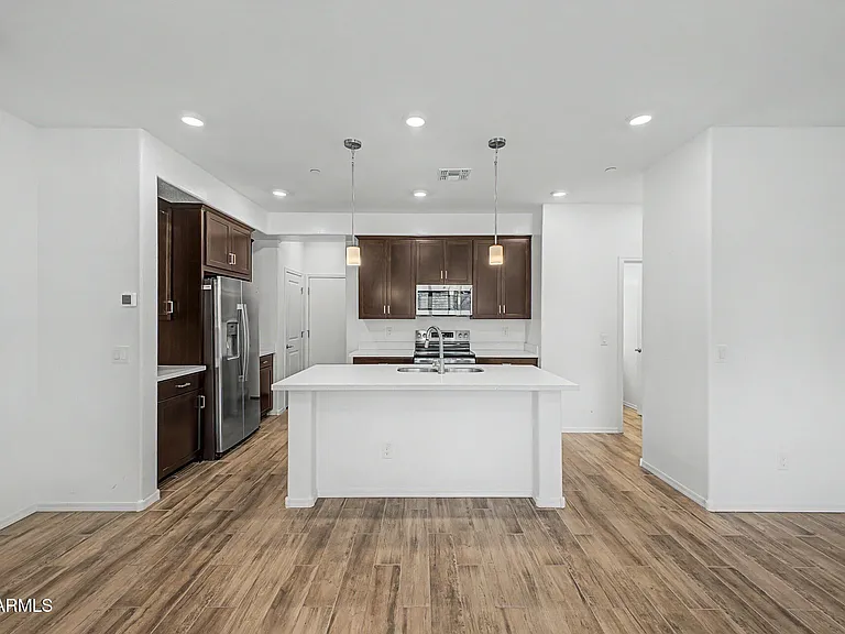 1917 E Hampton Ln #104 — Photo 11