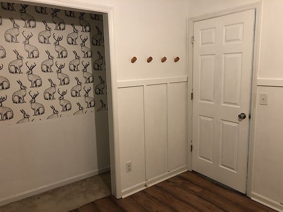 3rd image of 233 Clyde Ave