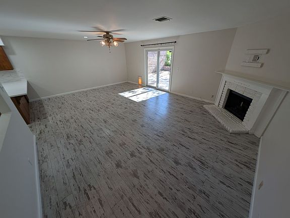 4th image of 1627 Guilford Dr