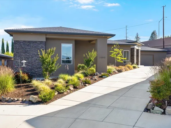 3303 Sky Way, Medford, OR 97504