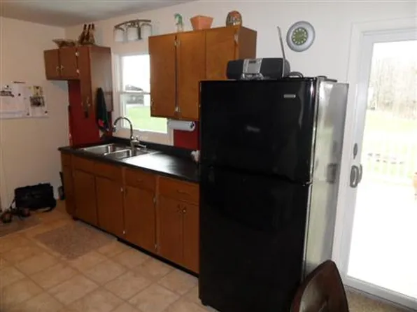 918 Maple Shade Rd, Cranberry, PA 16319