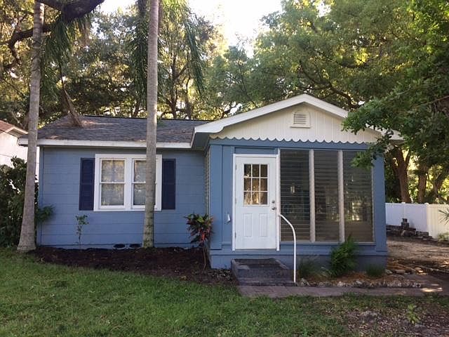 1st image of 805 Pine St