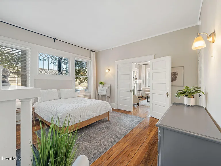 308 Dock St #LOWER — Photo 36