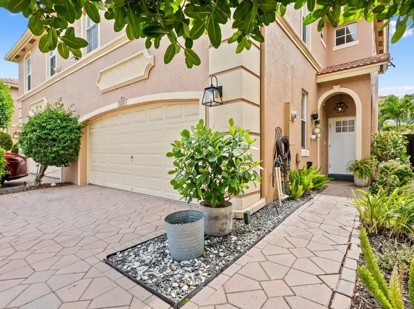 5157 Meadow Oaks Drive #5157, Coconut Creek, FL 33073