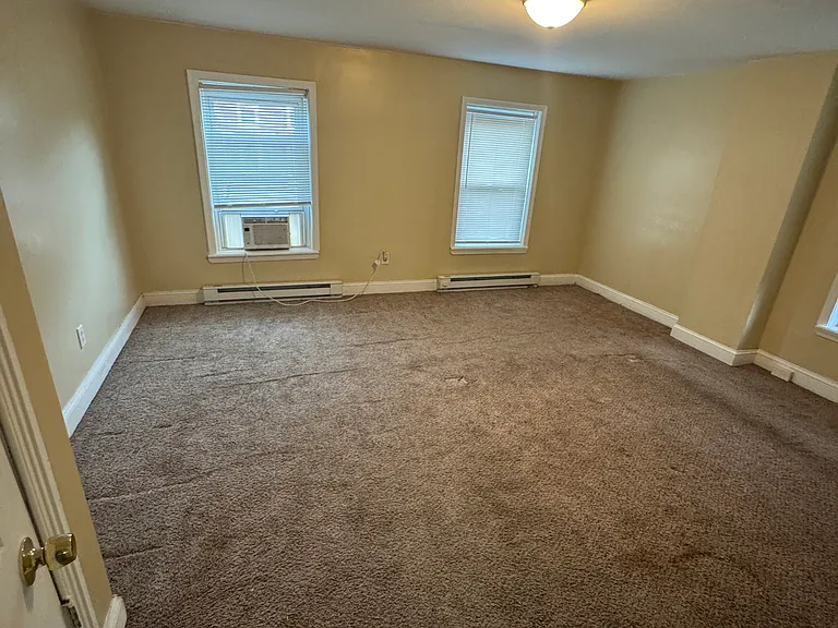 4 Creek Ave #1 — Photo 7