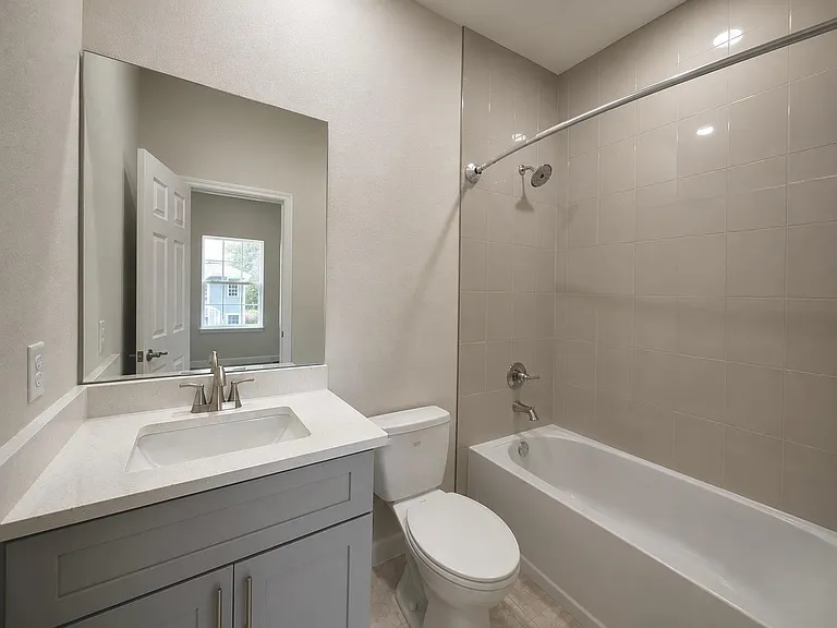 2540 NW 2nd St #102 — Photo 8