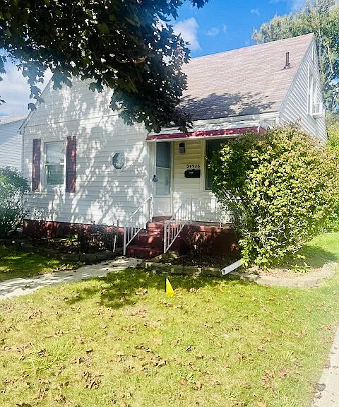 24926 Hickory St — Photo 1