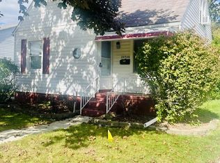 24926 Hickory St, Dearborn, MI 48124