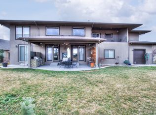 12072 W Pinewood River Ln, Star, ID 83669
