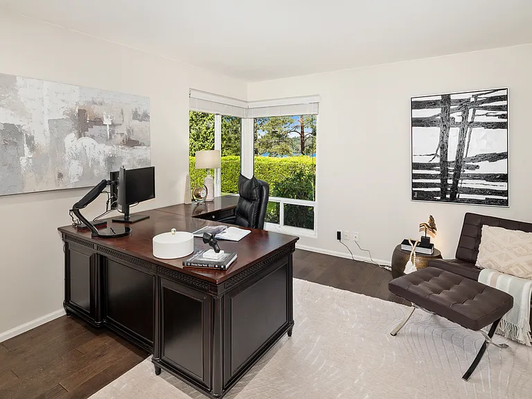 3089 W Lake Sammamish Pkwy NE — Photo 10