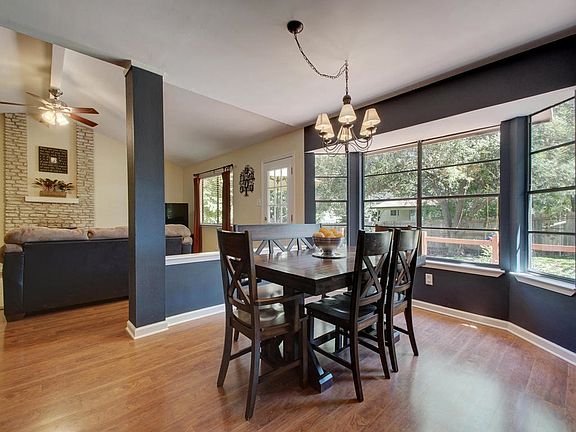 3rd image of 11615 Parkfield Dr