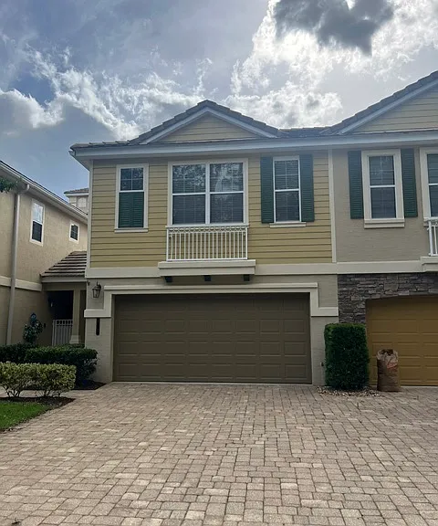 117 Hedgewood Dr — Photo 1