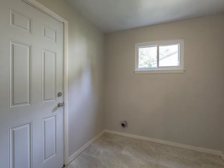 7840 Birch St — Photo 19