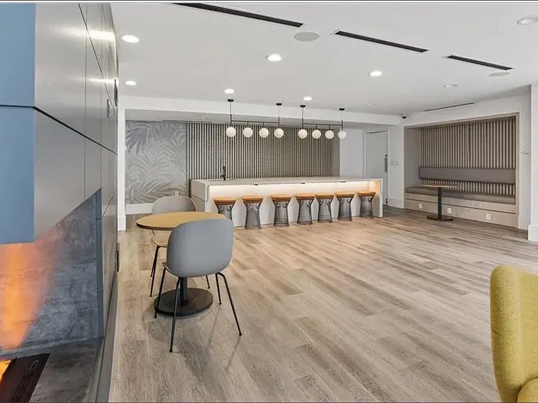 3324 Peachtree Rd NE #2515 — Photo 27