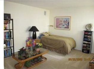 217 5th St #B, Manhattan Beach, CA 90266