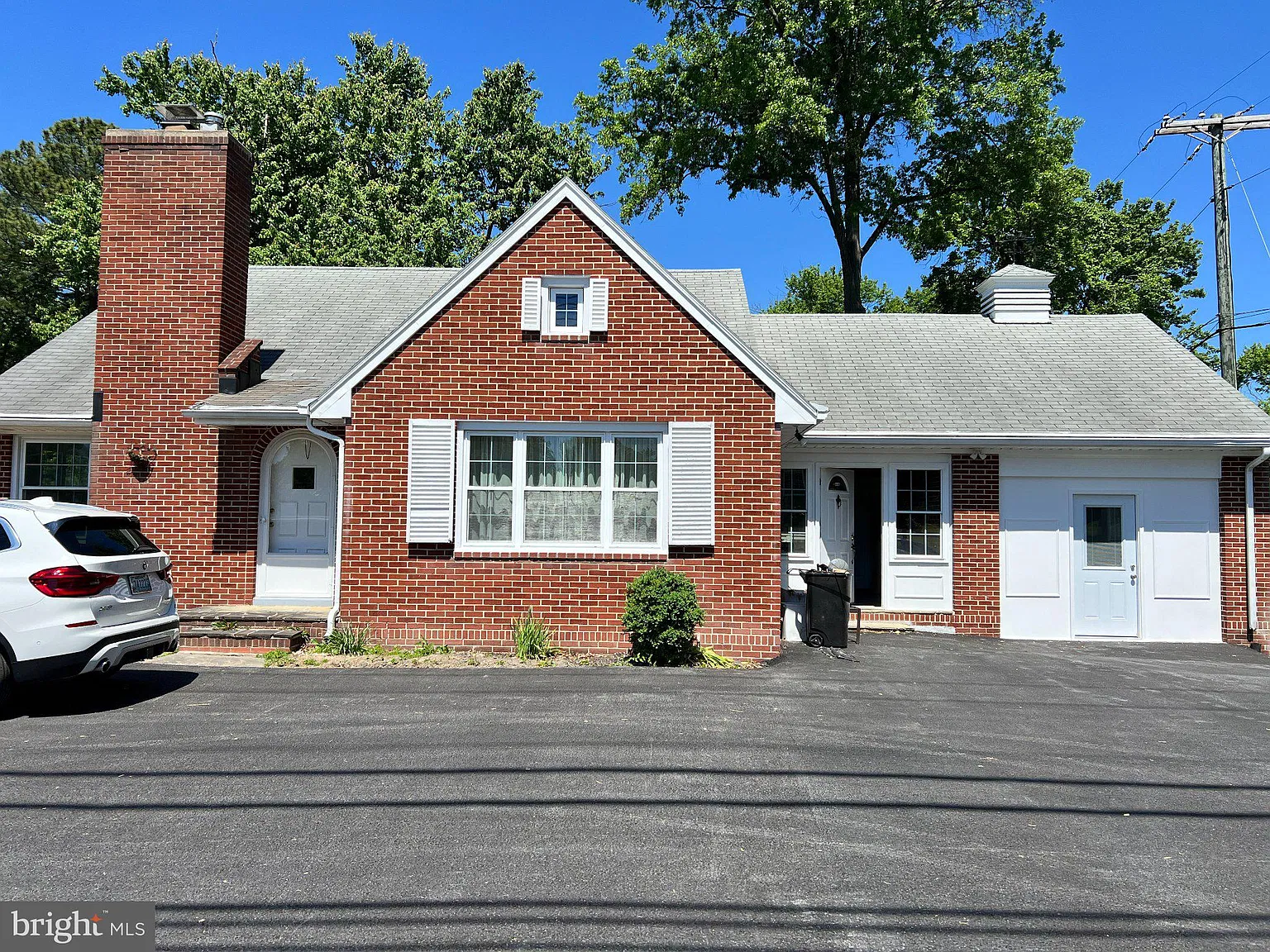3 bed, 1.5 bath, 2176 sqft, $2,800 — Photo 3